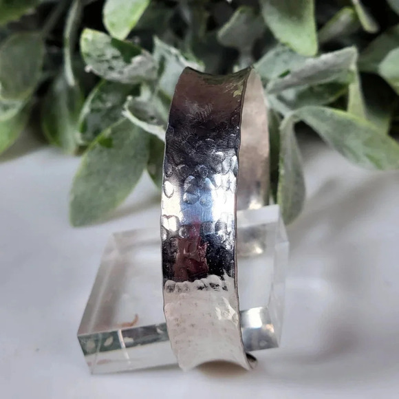 Sterling Silver Cuff Bracelet Marked KN Hammered Concave Soutwestern Lig… - Picture 7 of 12